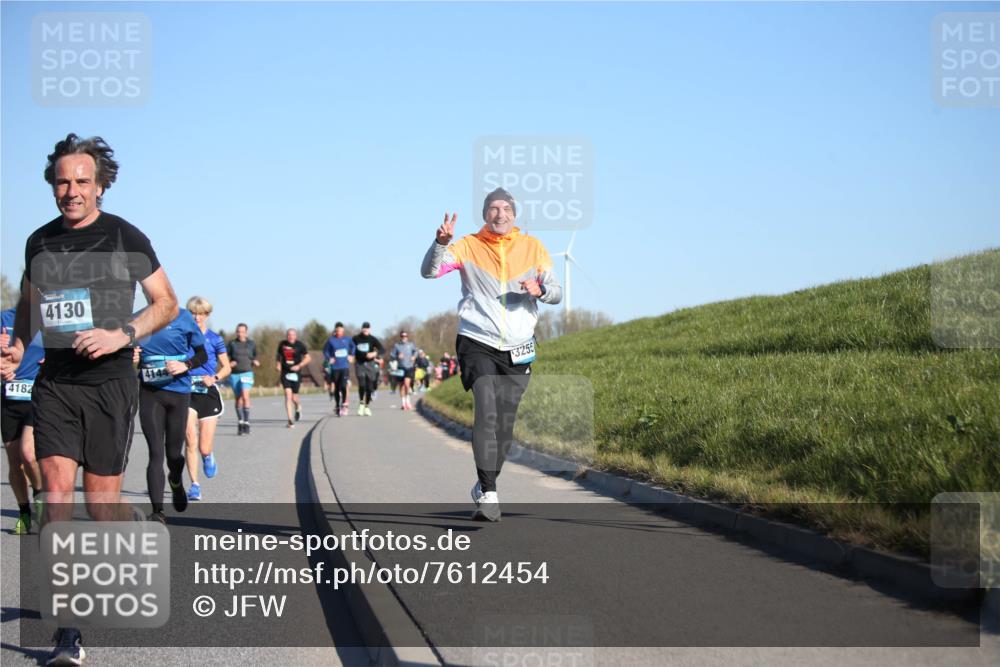 06.04.2025 - 44. Internationalen Wilhelmsburger Insellauf Jannik Wohlers http://msf.ph/oto/7612454 06.04.2025 09:28:40 Laufen 4130, 4182, 4144, 3255 meine-sportfotos.de