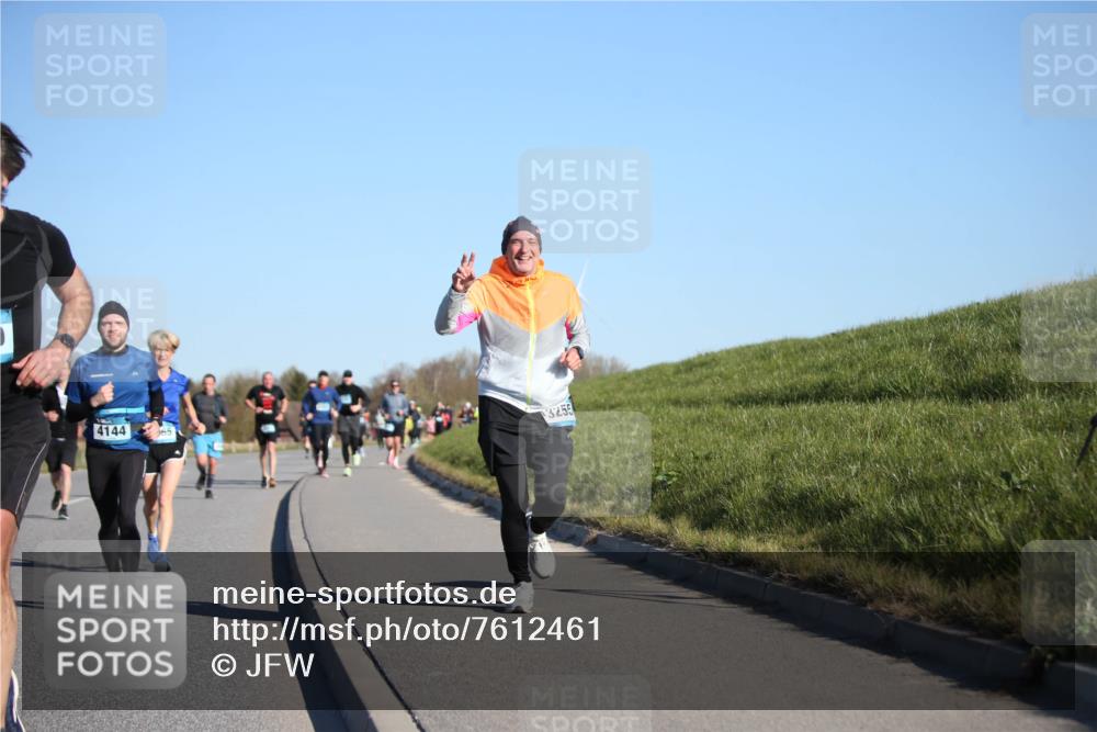 06.04.2025 - 44. Internationalen Wilhelmsburger Insellauf Jannik Wohlers http://msf.ph/oto/7612461 06.04.2025 09:28:41 Laufen 4144, 365, 3255 meine-sportfotos.de