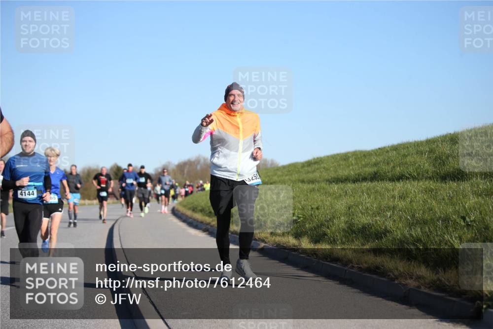 06.04.2025 - 44. Internationalen Wilhelmsburger Insellauf Jannik Wohlers http://msf.ph/oto/7612464 06.04.2025 09:28:41 Laufen 4144, 65, 3255 meine-sportfotos.de