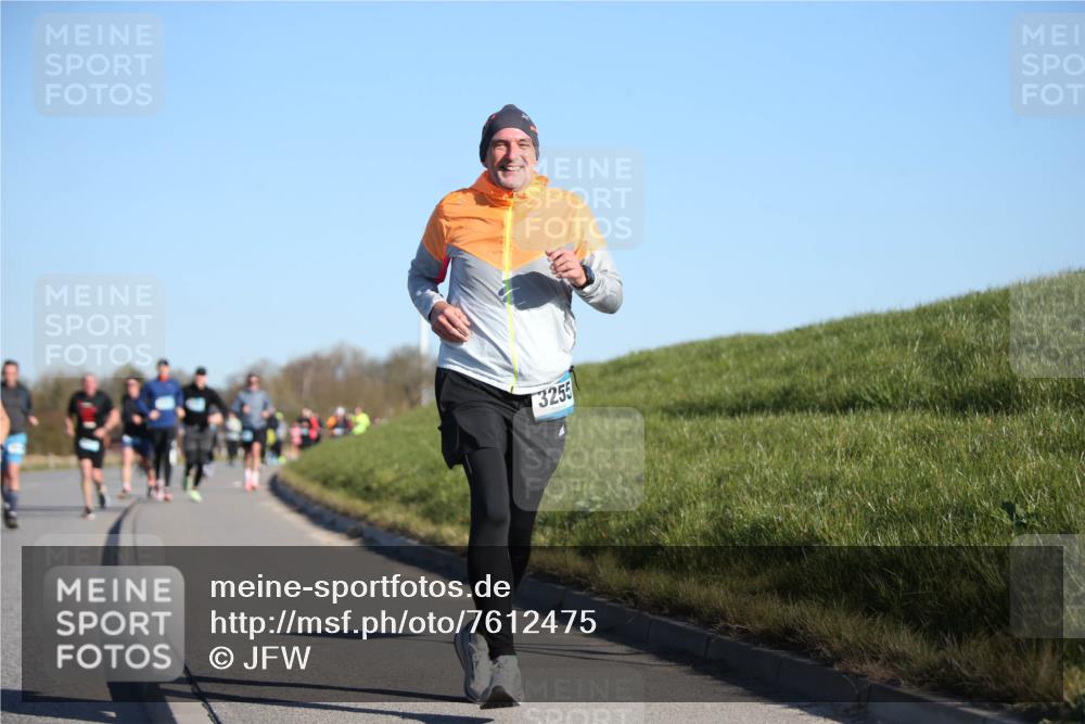 06.04.2025 - 44. Internationalen Wilhelmsburger Insellauf Jannik Wohlers http://msf.ph/oto/7612475 06.04.2025 09:28:41 Laufen 3255 meine-sportfotos.de
