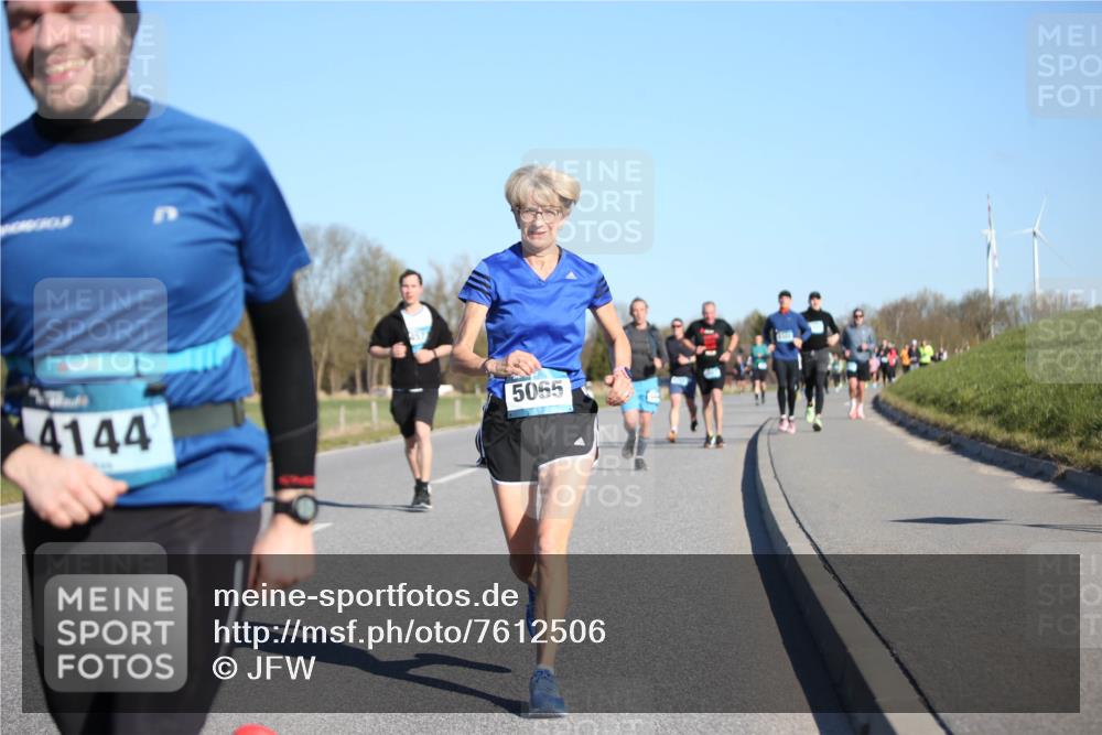 06.04.2025 - 44. Internationalen Wilhelmsburger Insellauf Jannik Wohlers http://msf.ph/oto/7612506 06.04.2025 09:28:43 Laufen 4144, 5065 meine-sportfotos.de