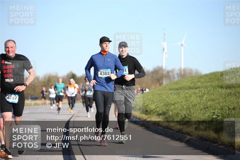 06.04.2025 - 44. Internationalen Wilhelmsburger Insellauf Jannik Wohlers http://msf.ph/oto/7612551 06.04.2025 09:28:48 Laufen 2017, 4302, 4287 meine-sportfotos.de