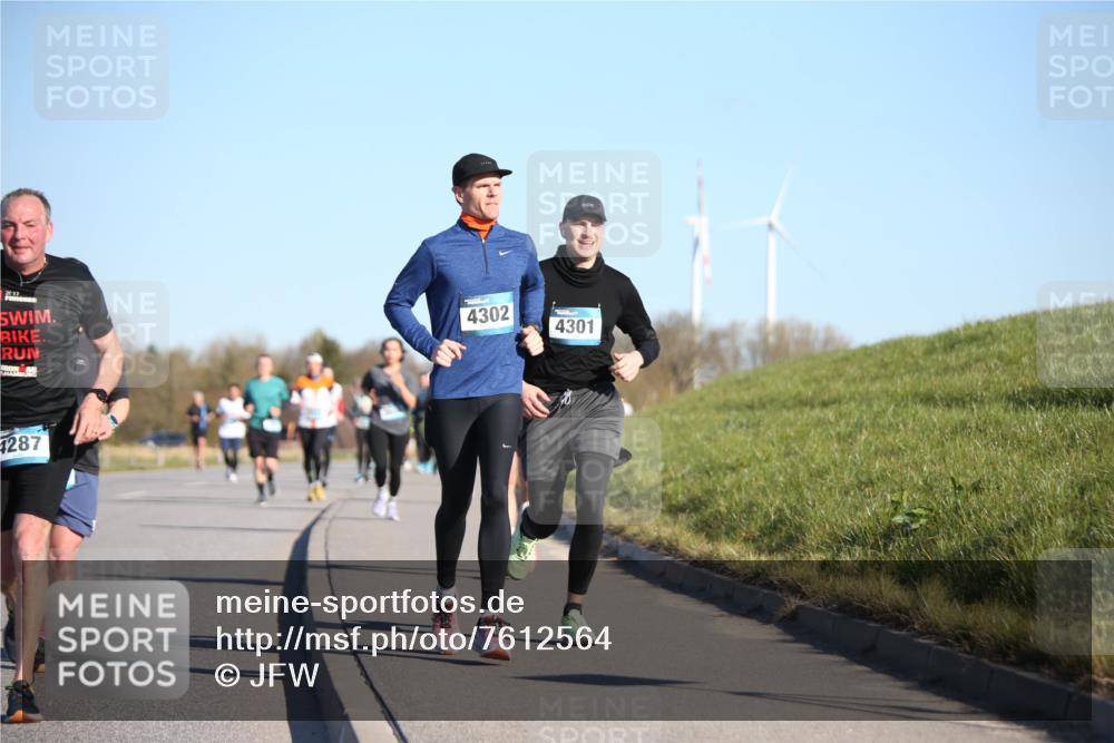 06.04.2025 - 44. Internationalen Wilhelmsburger Insellauf Jannik Wohlers http://msf.ph/oto/7612564 06.04.2025 09:28:48 Laufen 2017, 4302, 4287, 4301 meine-sportfotos.de