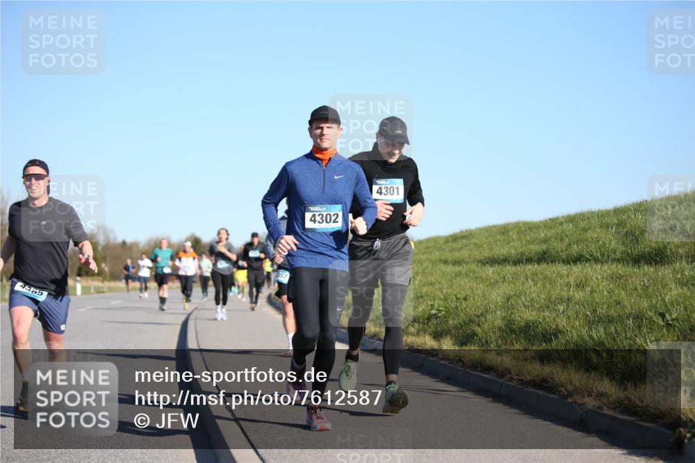06.04.2025 - 44. Internationalen Wilhelmsburger Insellauf Jannik Wohlers http://msf.ph/oto/7612587 06.04.2025 09:28:50 Laufen 4365, 057, 4302, 4301 meine-sportfotos.de