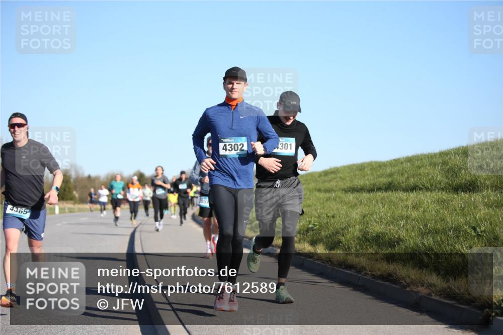 06.04.2025 - 44. Internationalen Wilhelmsburger Insellauf Jannik Wohlers http://msf.ph/oto/7612589 06.04.2025 09:28:50 Laufen 4365, 057, 4302, 301 meine-sportfotos.de