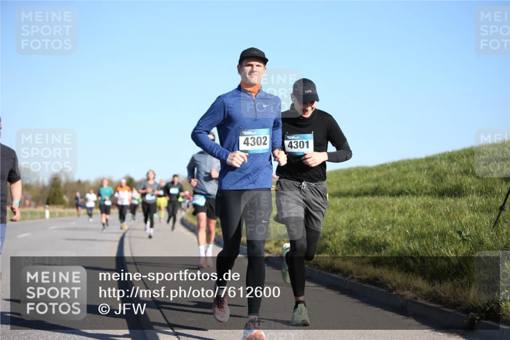 06.04.2025 - 44. Internationalen Wilhelmsburger Insellauf Jannik Wohlers http://msf.ph/oto/7612600 06.04.2025 09:28:50 Laufen 3057, 4302, 4301 meine-sportfotos.de