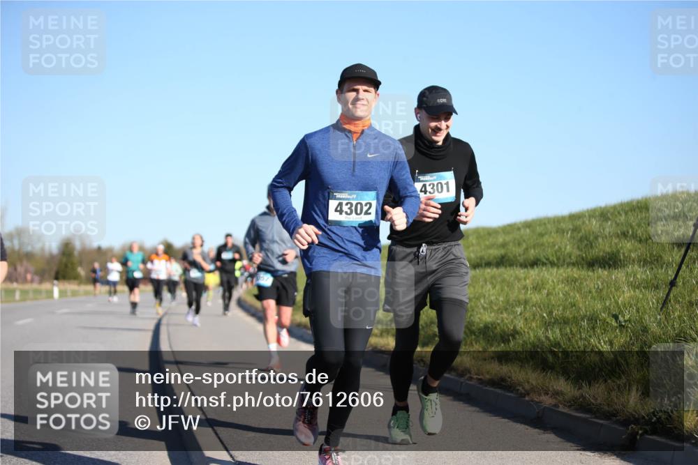 06.04.2025 - 44. Internationalen Wilhelmsburger Insellauf Jannik Wohlers http://msf.ph/oto/7612606 06.04.2025 09:28:51 Laufen 4302, 4301 meine-sportfotos.de