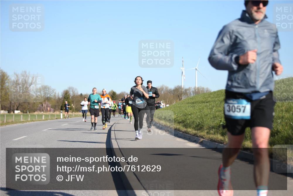 06.04.2025 - 44. Internationalen Wilhelmsburger Insellauf Jannik Wohlers http://msf.ph/oto/7612629 06.04.2025 09:28:53 Laufen 3656, 3057 meine-sportfotos.de