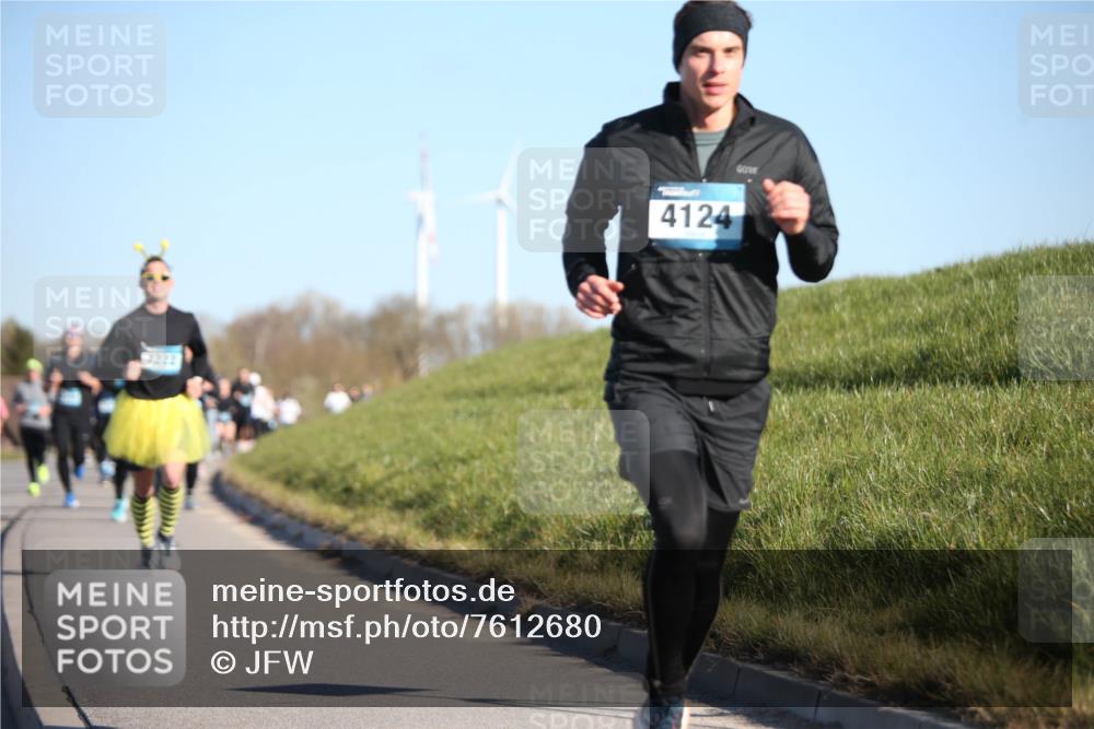 06.04.2025 - 44. Internationalen Wilhelmsburger Insellauf Jannik Wohlers http://msf.ph/oto/7612680 06.04.2025 09:28:57 Laufen 4222, 4124 meine-sportfotos.de