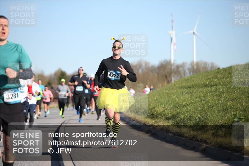 06.04.2025 - 44. Internationalen Wilhelmsburger Insellauf Jannik Wohlers http://msf.ph/oto/7612702 06.04.2025 09:28:59 Laufen 3281, 487, 4222 meine-sportfotos.de