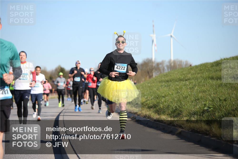06.04.2025 - 44. Internationalen Wilhelmsburger Insellauf Jannik Wohlers http://msf.ph/oto/7612710 06.04.2025 09:28:59 Laufen 281, 487, 4222 meine-sportfotos.de