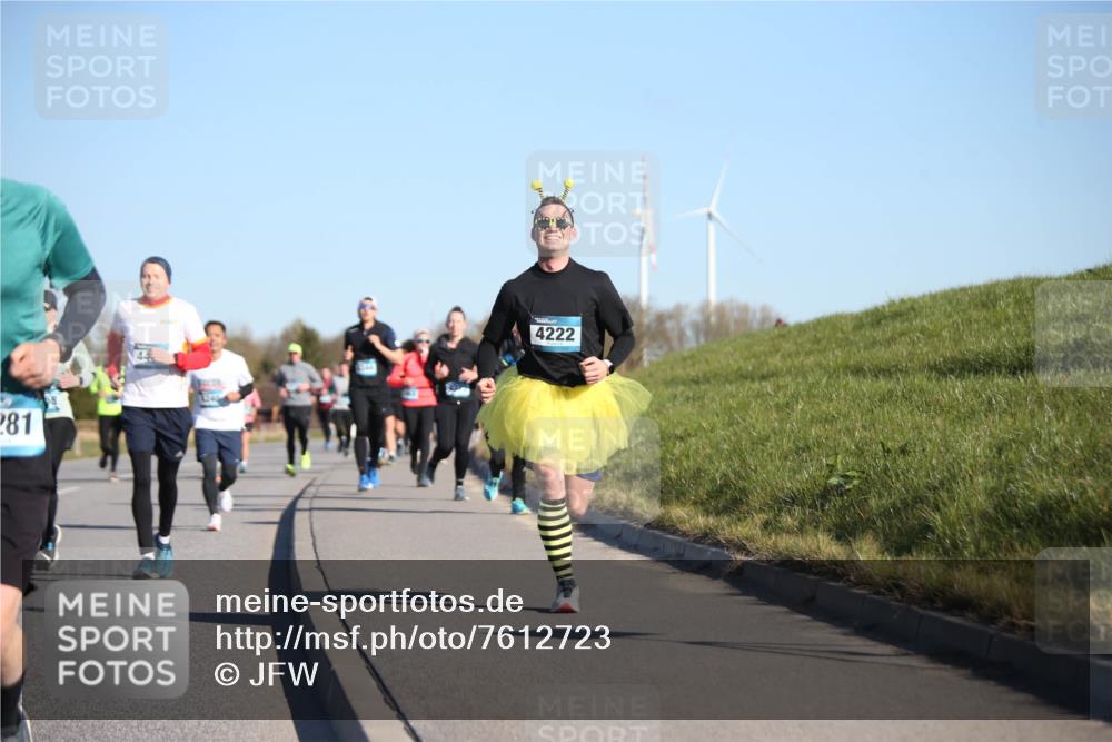 06.04.2025 - 44. Internationalen Wilhelmsburger Insellauf Jannik Wohlers http://msf.ph/oto/7612723 06.04.2025 09:29:00 Laufen 281, 4222 meine-sportfotos.de