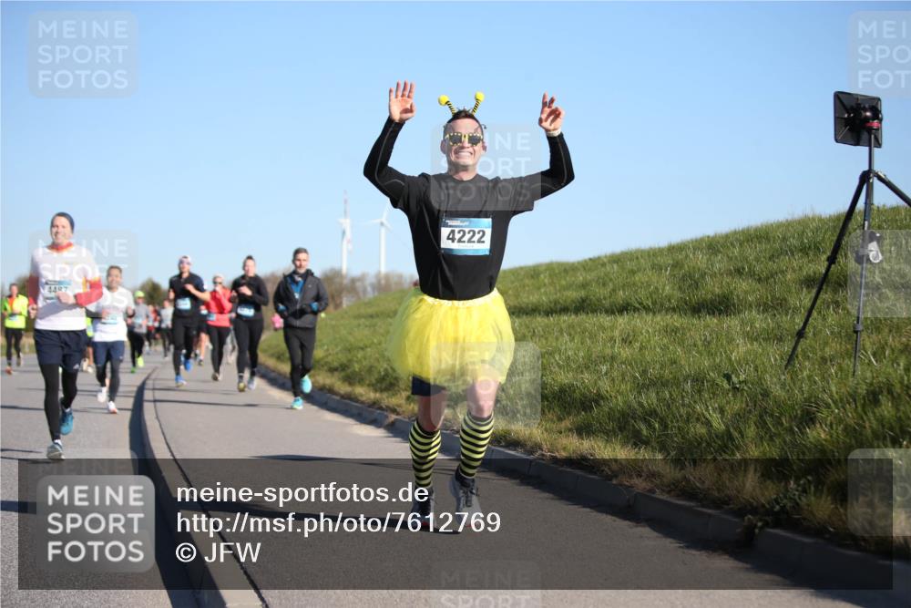 06.04.2025 - 44. Internationalen Wilhelmsburger Insellauf Jannik Wohlers http://msf.ph/oto/7612769 06.04.2025 09:29:01 Laufen 4487, 4222 meine-sportfotos.de