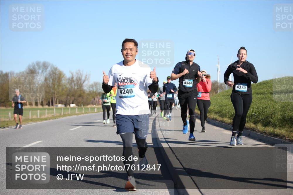 06.04.2025 - 44. Internationalen Wilhelmsburger Insellauf Jannik Wohlers http://msf.ph/oto/7612847 06.04.2025 09:29:05 Laufen 4240, 3744, 4344, 67, 4375 meine-sportfotos.de
