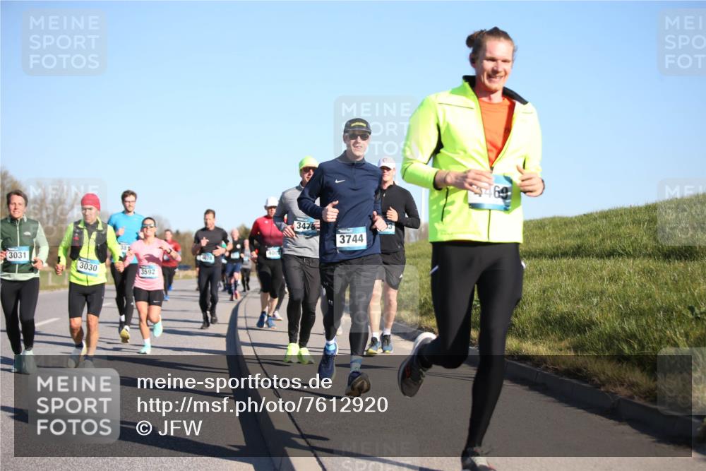 06.04.2025 - 44. Internationalen Wilhelmsburger Insellauf Jannik Wohlers http://msf.ph/oto/7612920 06.04.2025 09:29:10 Laufen 3031, 3030, 3592, 400, 3478, 3744 meine-sportfotos.de