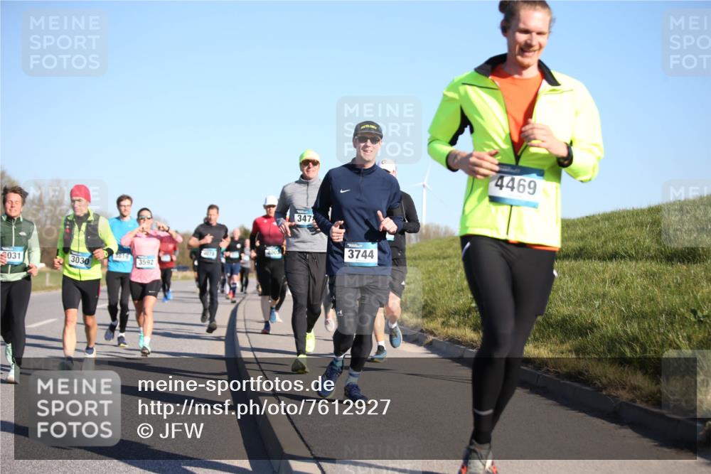 06.04.2025 - 44. Internationalen Wilhelmsburger Insellauf Jannik Wohlers http://msf.ph/oto/7612927 06.04.2025 09:29:10 Laufen 3819, 031, 3030, 3592, 4078, 1, 347, 3744, 4469 meine-sportfotos.de