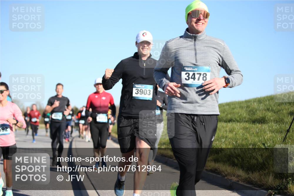 06.04.2025 - 44. Internationalen Wilhelmsburger Insellauf Jannik Wohlers http://msf.ph/oto/7612964 06.04.2025 09:29:12 Laufen 592, 3903, 3478 meine-sportfotos.de