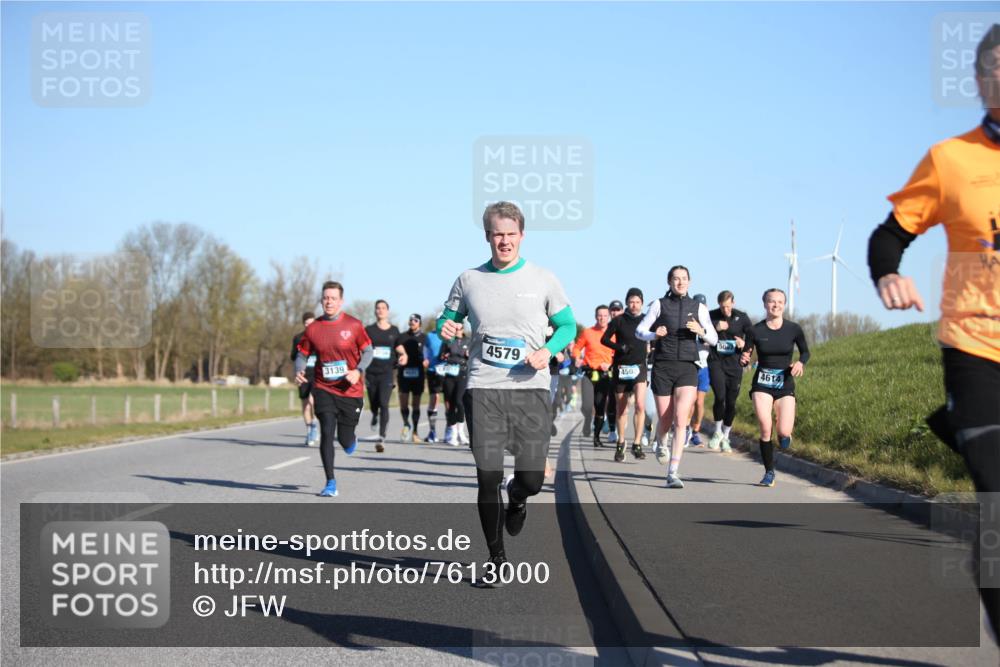 06.04.2025 - 44. Internationalen Wilhelmsburger Insellauf Jannik Wohlers http://msf.ph/oto/7613000 06.04.2025 09:29:15 Laufen 3139, 11241, 4579, 4502, 4614 meine-sportfotos.de