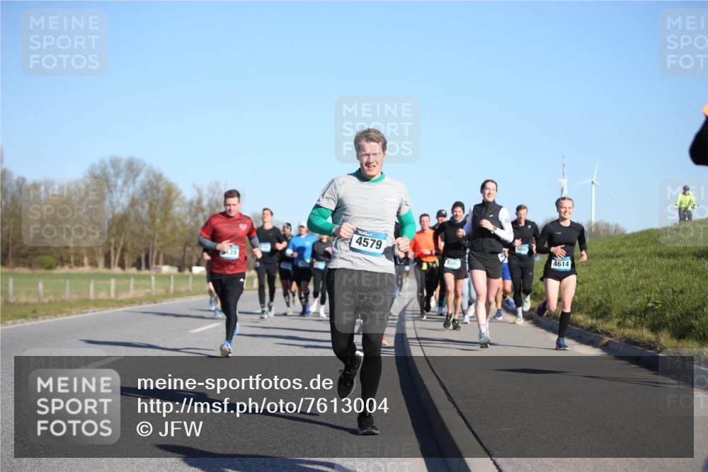 06.04.2025 - 44. Internationalen Wilhelmsburger Insellauf Jannik Wohlers http://msf.ph/oto/7613004 06.04.2025 09:29:16 Laufen 39, 4579, 4502, 4614 meine-sportfotos.de