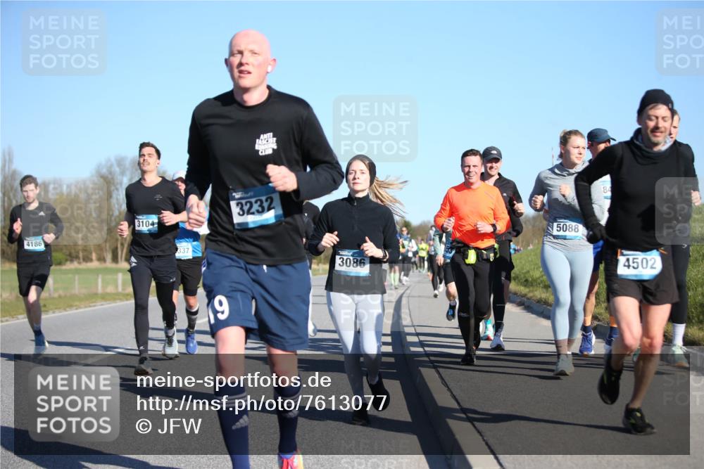 06.04.2025 - 44. Internationalen Wilhelmsburger Insellauf Jannik Wohlers http://msf.ph/oto/7613077 06.04.2025 09:29:20 Laufen 4186, 3104, 337, 3232, 9, 3086, 5088, 4502 meine-sportfotos.de