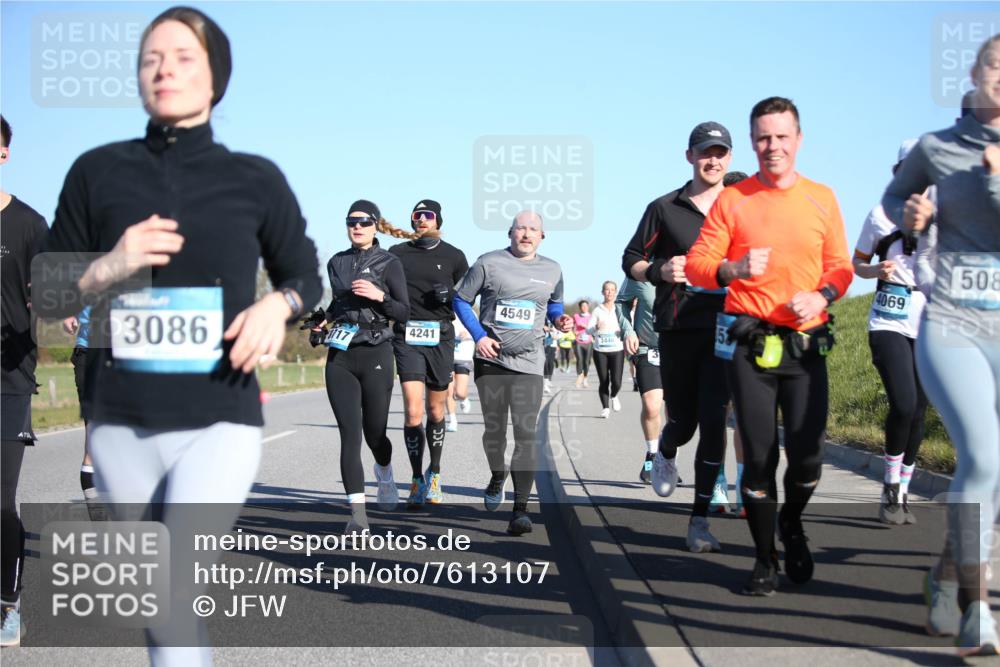 06.04.2025 - 44. Internationalen Wilhelmsburger Insellauf Jannik Wohlers http://msf.ph/oto/7613107 06.04.2025 09:29:21 Laufen 4, 717, 3086, 4241, 4549, 3446, 4069, 508 meine-sportfotos.de