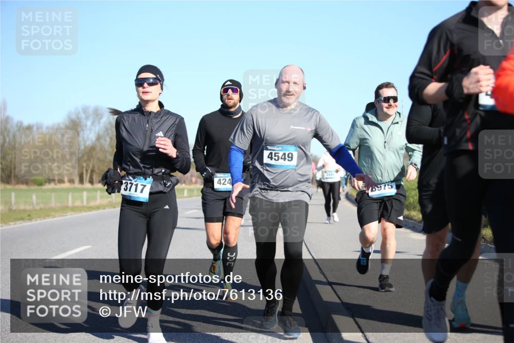 06.04.2025 - 44. Internationalen Wilhelmsburger Insellauf Jannik Wohlers http://msf.ph/oto/7613136 06.04.2025 09:29:22 Laufen 3717, 424, 4549, 3446, 6975 meine-sportfotos.de