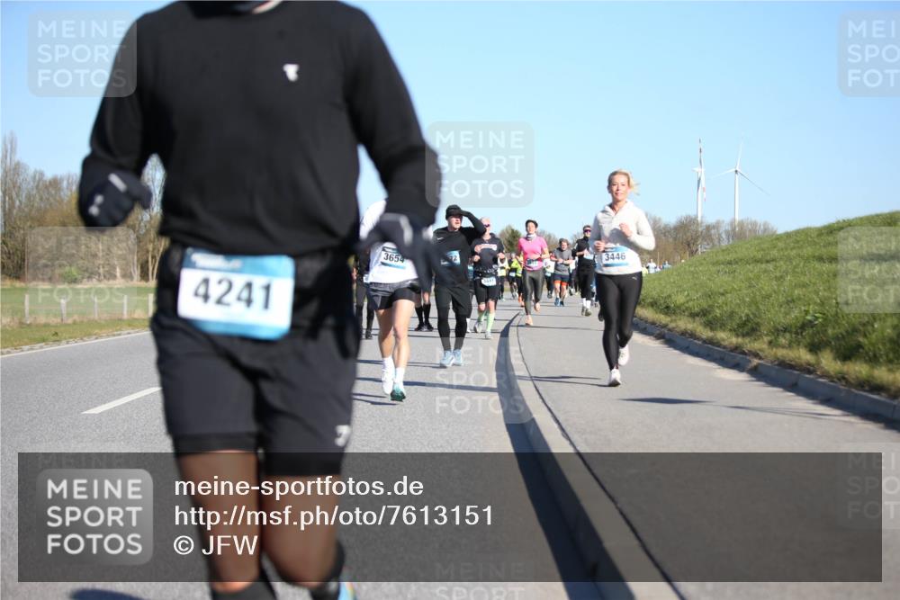 06.04.2025 - 44. Internationalen Wilhelmsburger Insellauf Jannik Wohlers http://msf.ph/oto/7613151 06.04.2025 09:29:24 Laufen 4241, 3446, 3654 meine-sportfotos.de