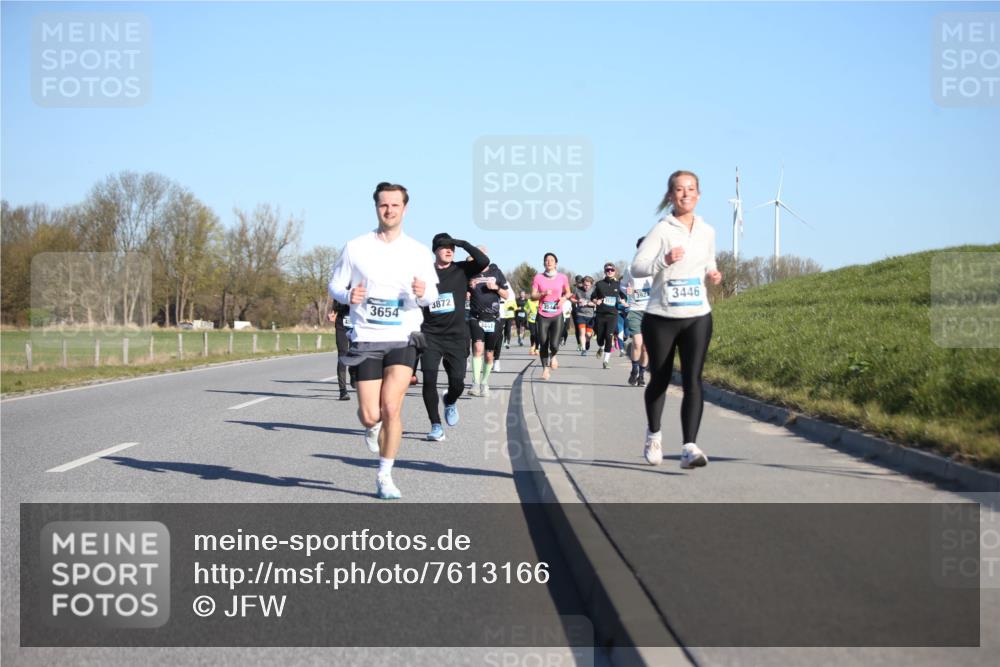 06.04.2025 - 44. Internationalen Wilhelmsburger Insellauf Jannik Wohlers http://msf.ph/oto/7613166 06.04.2025 09:29:25 Laufen 3654, 3872, 392, 3446 meine-sportfotos.de