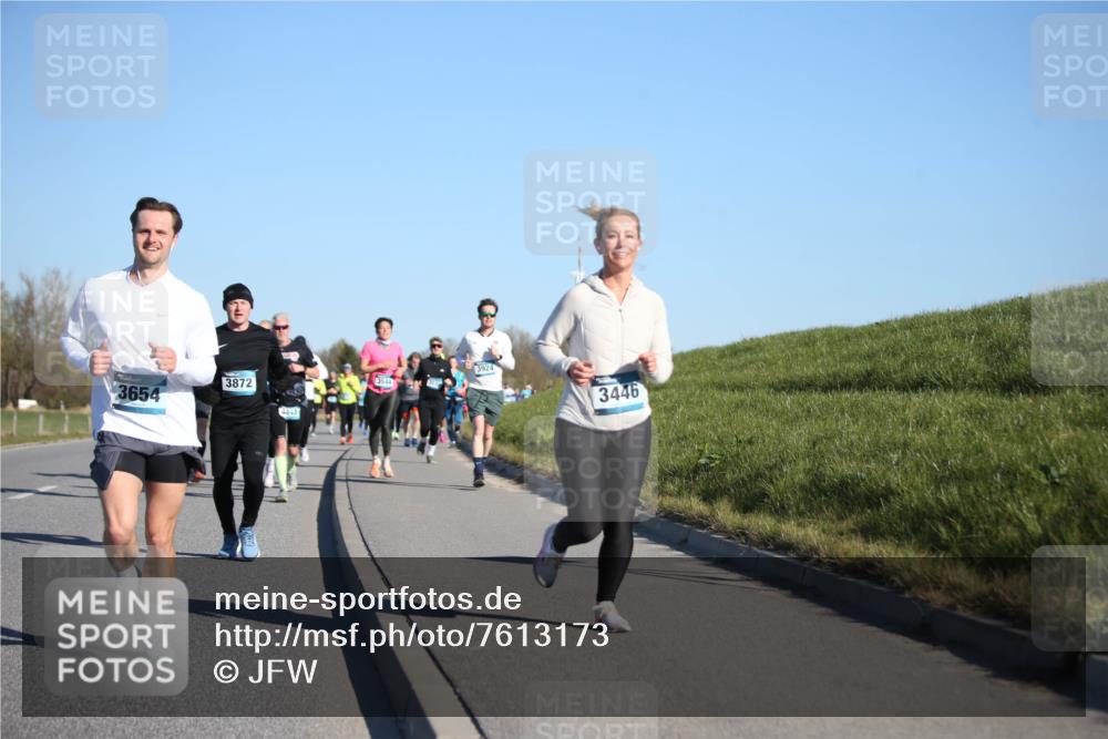 06.04.2025 - 44. Internationalen Wilhelmsburger Insellauf Jannik Wohlers http://msf.ph/oto/7613173 06.04.2025 09:29:26 Laufen 3654, 3872, 4441, 3544, 3924, 3446 meine-sportfotos.de