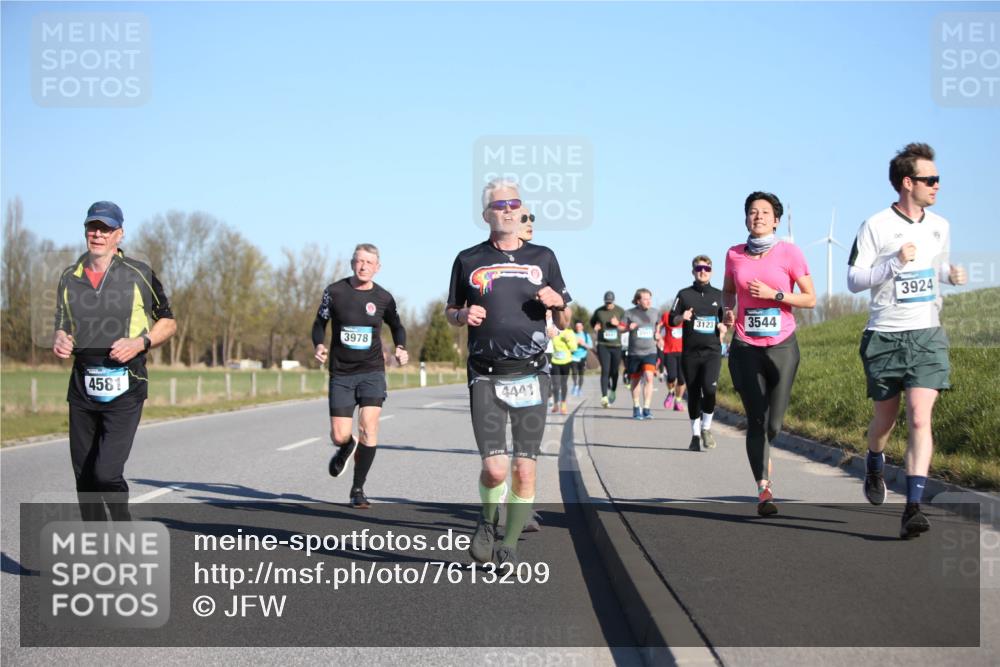 06.04.2025 - 44. Internationalen Wilhelmsburger Insellauf Jannik Wohlers http://msf.ph/oto/7613209 06.04.2025 09:29:30 Laufen 4581, 3978, 4441, 3123, 3924, 3544 meine-sportfotos.de