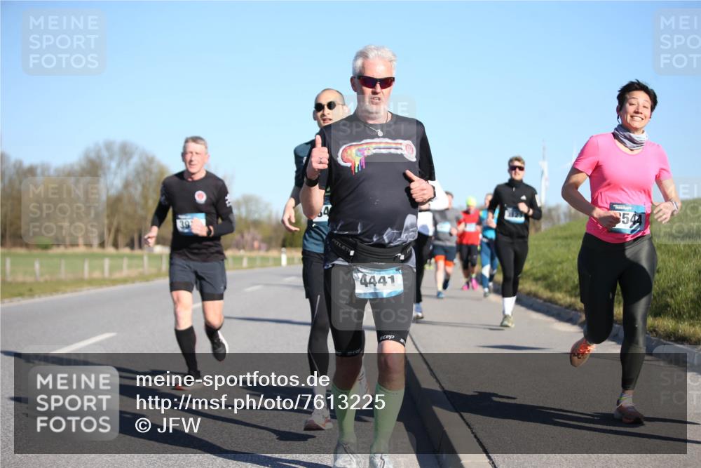 06.04.2025 - 44. Internationalen Wilhelmsburger Insellauf Jannik Wohlers http://msf.ph/oto/7613225 06.04.2025 09:29:31 Laufen 39, 4441, 3544 meine-sportfotos.de