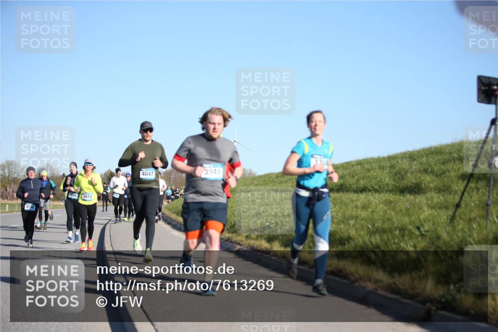 06.04.2025 - 44. Internationalen Wilhelmsburger Insellauf Jannik Wohlers http://msf.ph/oto/7613269 06.04.2025 09:29:35 Laufen 4196, 3886, 3973, 4047, 3941 meine-sportfotos.de