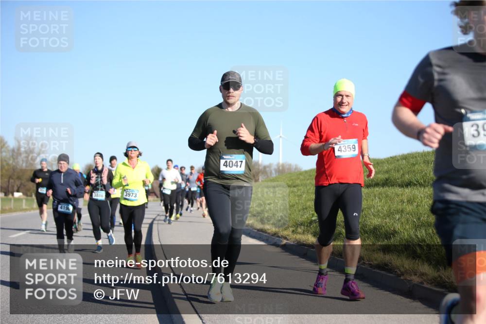 06.04.2025 - 44. Internationalen Wilhelmsburger Insellauf Jannik Wohlers http://msf.ph/oto/7613294 06.04.2025 09:29:37 Laufen 4196, 3886, 3973, 4047, 4359, 39 meine-sportfotos.de
