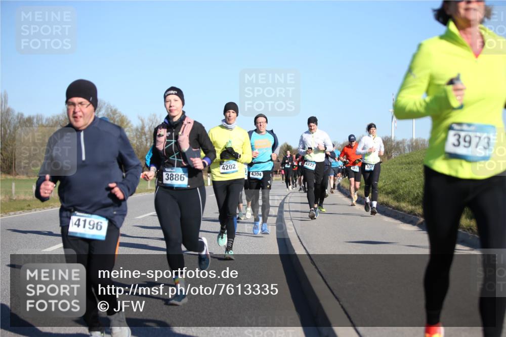 06.04.2025 - 44. Internationalen Wilhelmsburger Insellauf Jannik Wohlers http://msf.ph/oto/7613335 06.04.2025 09:29:40 Laufen 4196, 3886, 4202, 4304, 437, 4372, 3973 meine-sportfotos.de
