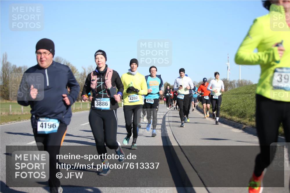 06.04.2025 - 44. Internationalen Wilhelmsburger Insellauf Jannik Wohlers http://msf.ph/oto/7613337 06.04.2025 09:29:40 Laufen 4196, 3886, 4372, 437, 4202, 4304, 39 meine-sportfotos.de