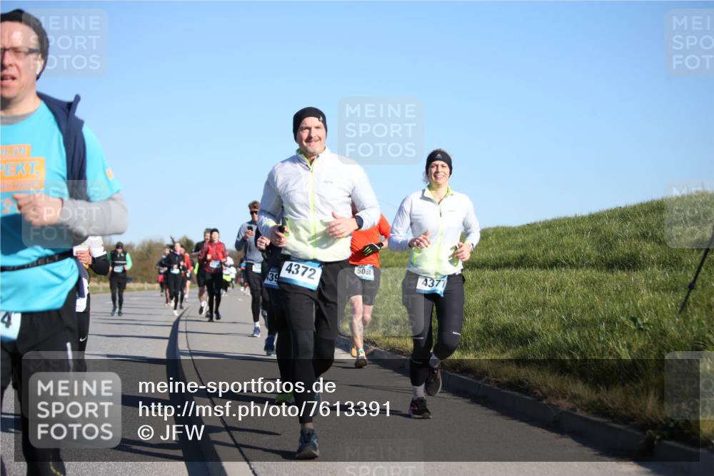 06.04.2025 - 44. Internationalen Wilhelmsburger Insellauf Jannik Wohlers http://msf.ph/oto/7613391 06.04.2025 09:29:43 Laufen 4, 39, 4372, 5061, 4377 meine-sportfotos.de