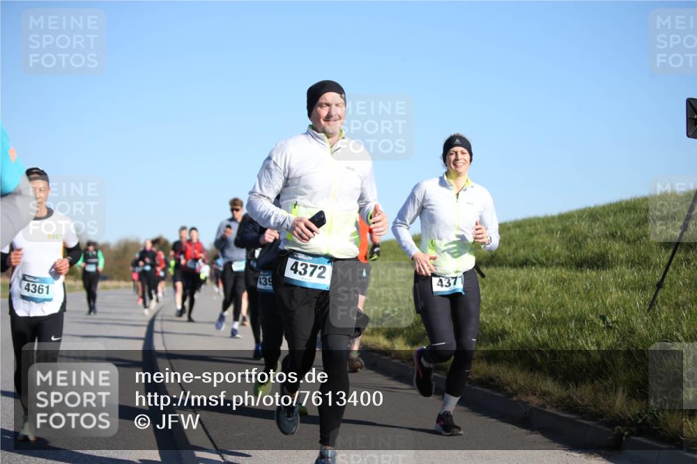 06.04.2025 - 44. Internationalen Wilhelmsburger Insellauf Jannik Wohlers http://msf.ph/oto/7613400 06.04.2025 09:29:43 Laufen 4361, 439, 4372, 4371 meine-sportfotos.de
