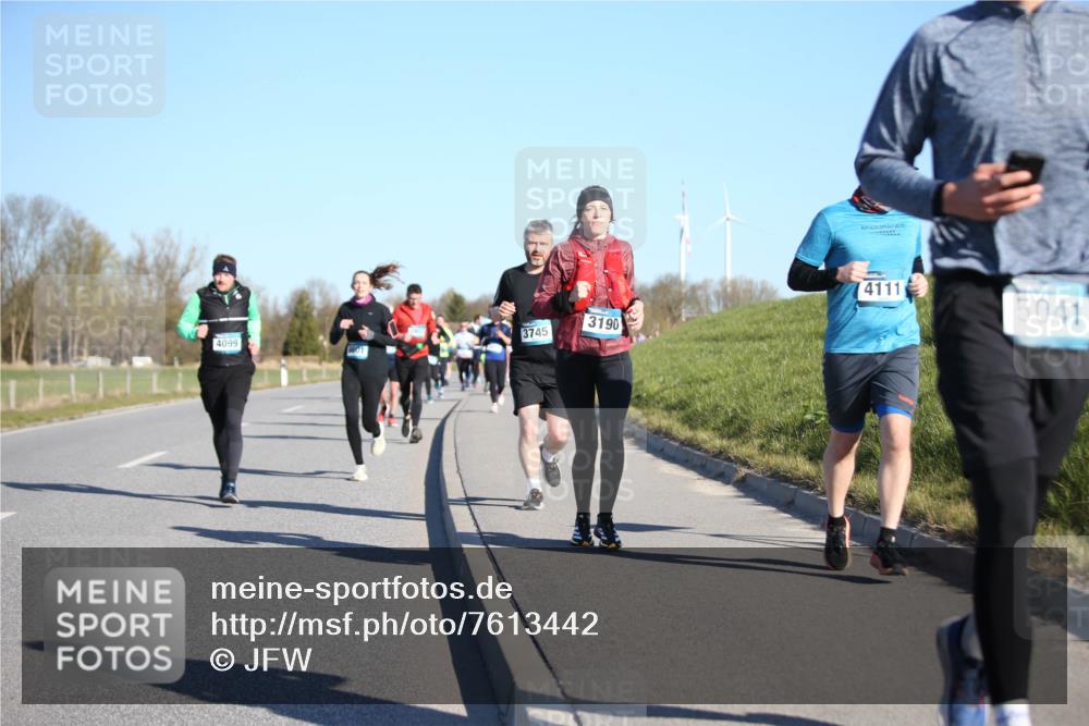 06.04.2025 - 44. Internationalen Wilhelmsburger Insellauf Jannik Wohlers http://msf.ph/oto/7613442 06.04.2025 09:29:48 Laufen 3745, 4099, 4601, 3190, 4111, 5041 meine-sportfotos.de