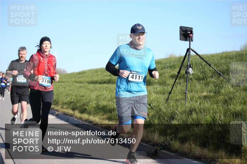 06.04.2025 - 44. Internationalen Wilhelmsburger Insellauf Jannik Wohlers http://msf.ph/oto/7613450 06.04.2025 09:29:49 Laufen 3745, 3198, 4111 meine-sportfotos.de