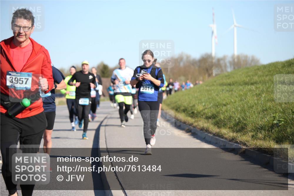06.04.2025 - 44. Internationalen Wilhelmsburger Insellauf Jannik Wohlers http://msf.ph/oto/7613484 06.04.2025 09:29:53 Laufen 3957, 4340, 3014 meine-sportfotos.de