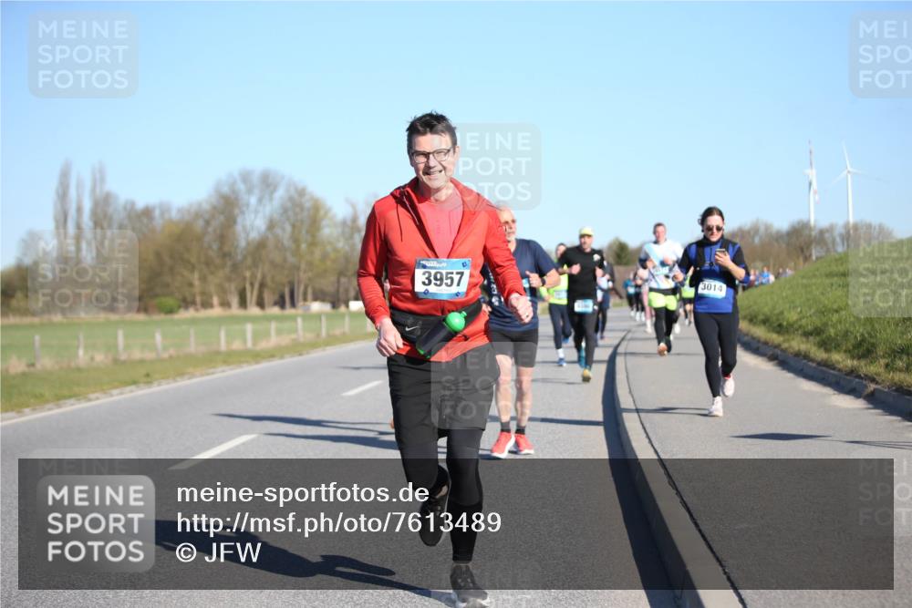 06.04.2025 - 44. Internationalen Wilhelmsburger Insellauf Jannik Wohlers http://msf.ph/oto/7613489 06.04.2025 09:29:54 Laufen 3014, 3957 meine-sportfotos.de