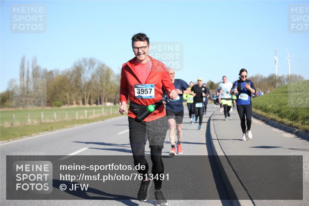 06.04.2025 - 44. Internationalen Wilhelmsburger Insellauf Jannik Wohlers http://msf.ph/oto/7613491 06.04.2025 09:29:54 Laufen 3957, 1380, 3014 meine-sportfotos.de