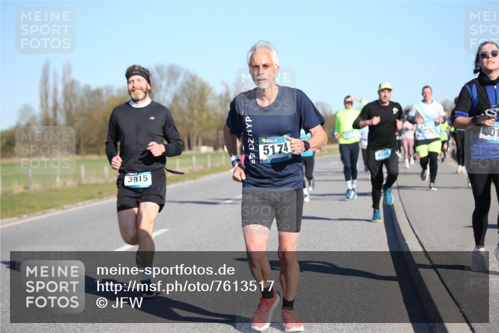 06.04.2025 - 44. Internationalen Wilhelmsburger Insellauf Jannik Wohlers http://msf.ph/oto/7613517 06.04.2025 09:29:56 Laufen 3915, 5174, 2417, 4380 meine-sportfotos.de