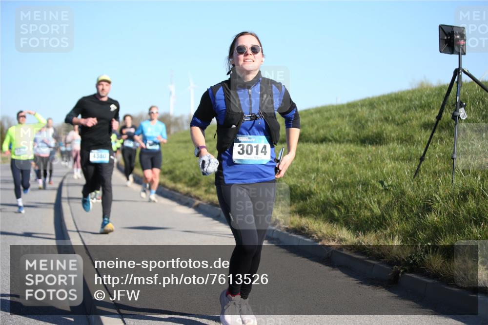 06.04.2025 - 44. Internationalen Wilhelmsburger Insellauf Jannik Wohlers http://msf.ph/oto/7613526 06.04.2025 09:29:57 Laufen 4380, 3014 meine-sportfotos.de
