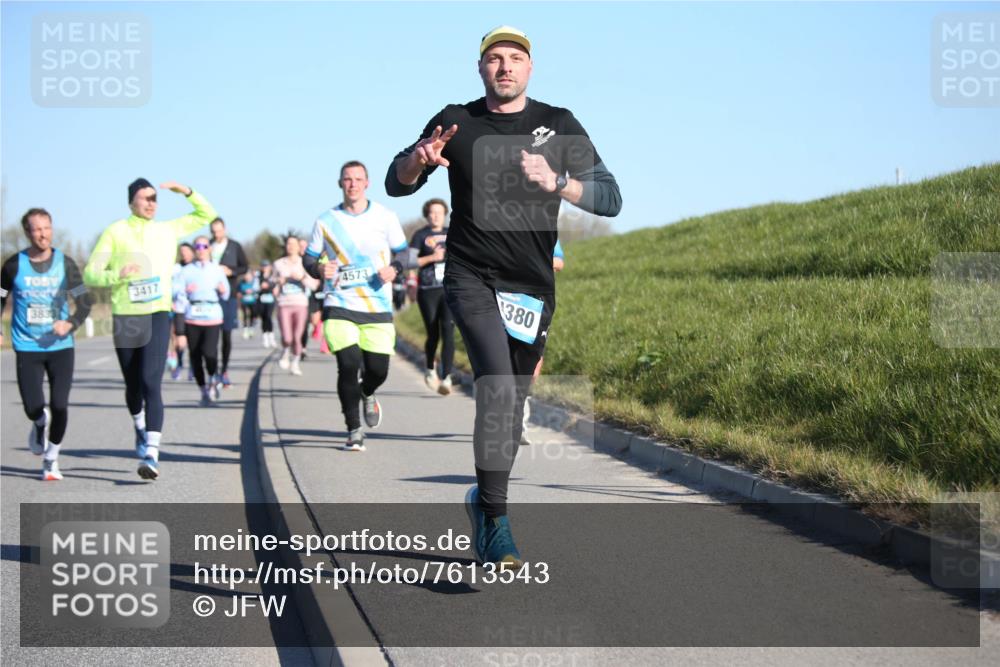 06.04.2025 - 44. Internationalen Wilhelmsburger Insellauf Jannik Wohlers http://msf.ph/oto/7613543 06.04.2025 09:29:58 Laufen 383, 3417, 4573, 380 meine-sportfotos.de