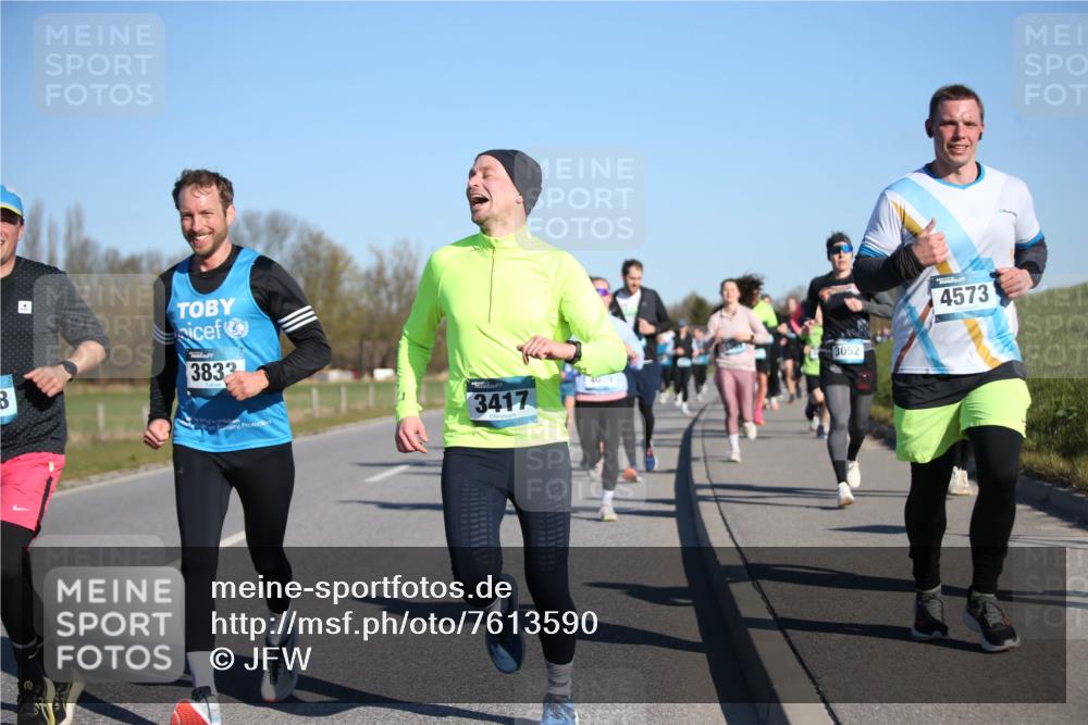 06.04.2025 - 44. Internationalen Wilhelmsburger Insellauf Jannik Wohlers http://msf.ph/oto/7613590 06.04.2025 09:30:00 Laufen 3833, 3417, 4039, 3052, 4573 meine-sportfotos.de