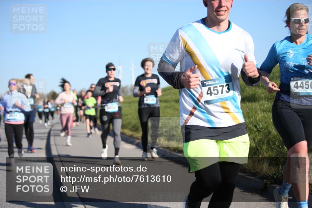 06.04.2025 - 44. Internationalen Wilhelmsburger Insellauf Jannik Wohlers http://msf.ph/oto/7613610 06.04.2025 09:30:01 Laufen 3052, 4039, 4100, 4573, 4450 meine-sportfotos.de