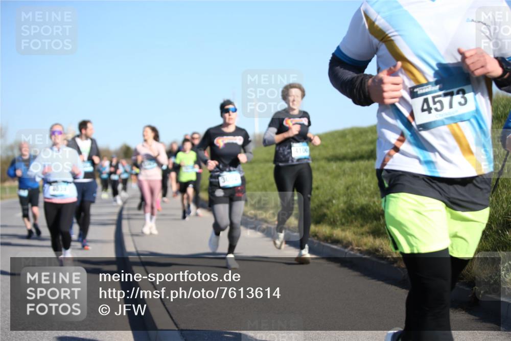 06.04.2025 - 44. Internationalen Wilhelmsburger Insellauf Jannik Wohlers http://msf.ph/oto/7613614 06.04.2025 09:30:01 Laufen 4033, 4100, 4573 meine-sportfotos.de