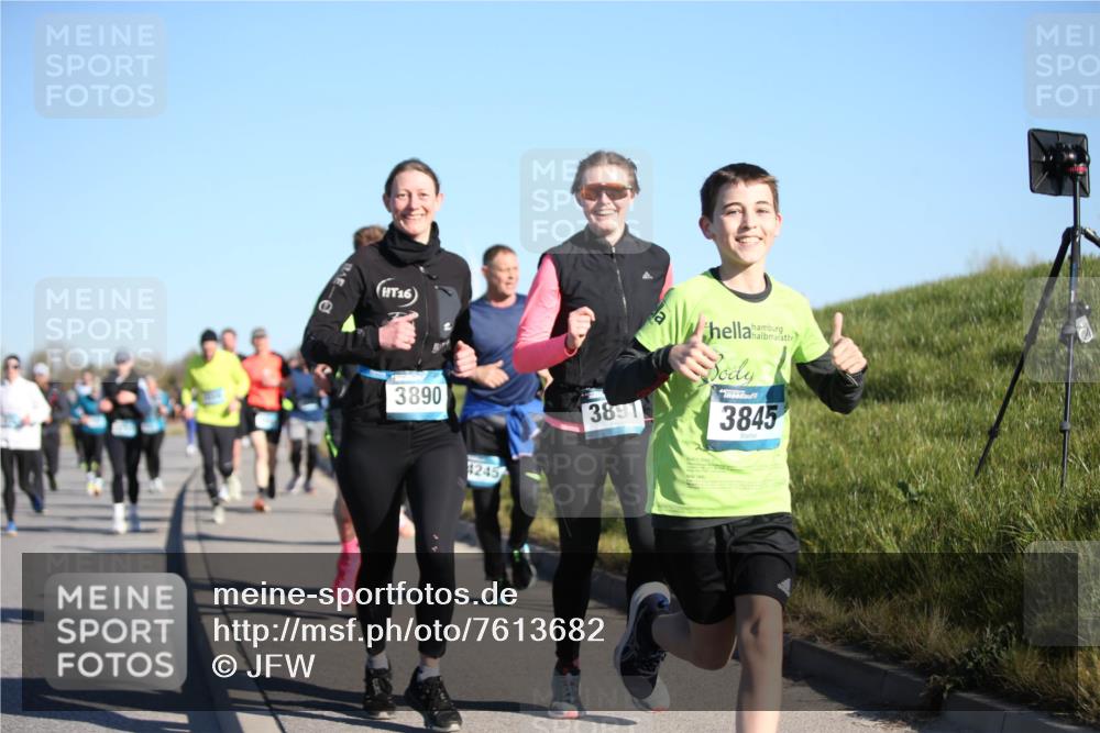 06.04.2025 - 44. Internationalen Wilhelmsburger Insellauf Jannik Wohlers http://msf.ph/oto/7613682 06.04.2025 09:30:06 Laufen 6, 16, 3890, 4245, 3891, 3845 meine-sportfotos.de