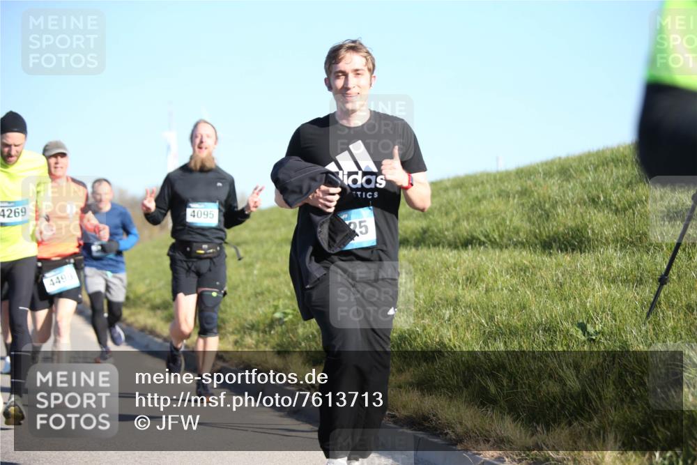 06.04.2025 - 44. Internationalen Wilhelmsburger Insellauf Jannik Wohlers http://msf.ph/oto/7613713 06.04.2025 09:30:08 Laufen 4269, 449, 4095, 25 meine-sportfotos.de